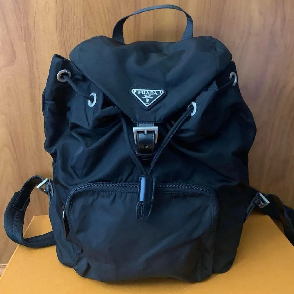 SOLD ❌❌❌❗️🖤🖤🖤PRADA Blk Nylon Classic 
Medium Backpack🖤🖤🖤 - Picture 3 of 16